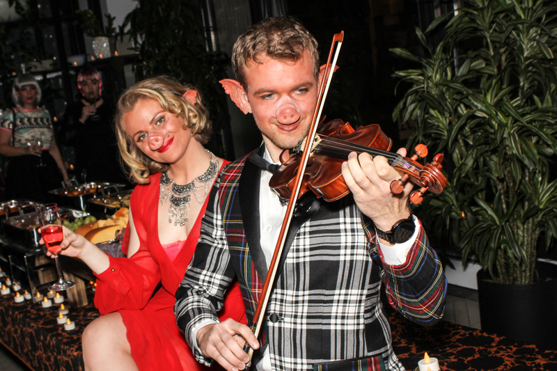 Illustration for article titled A BIZARRE HOLIDAY PARTY